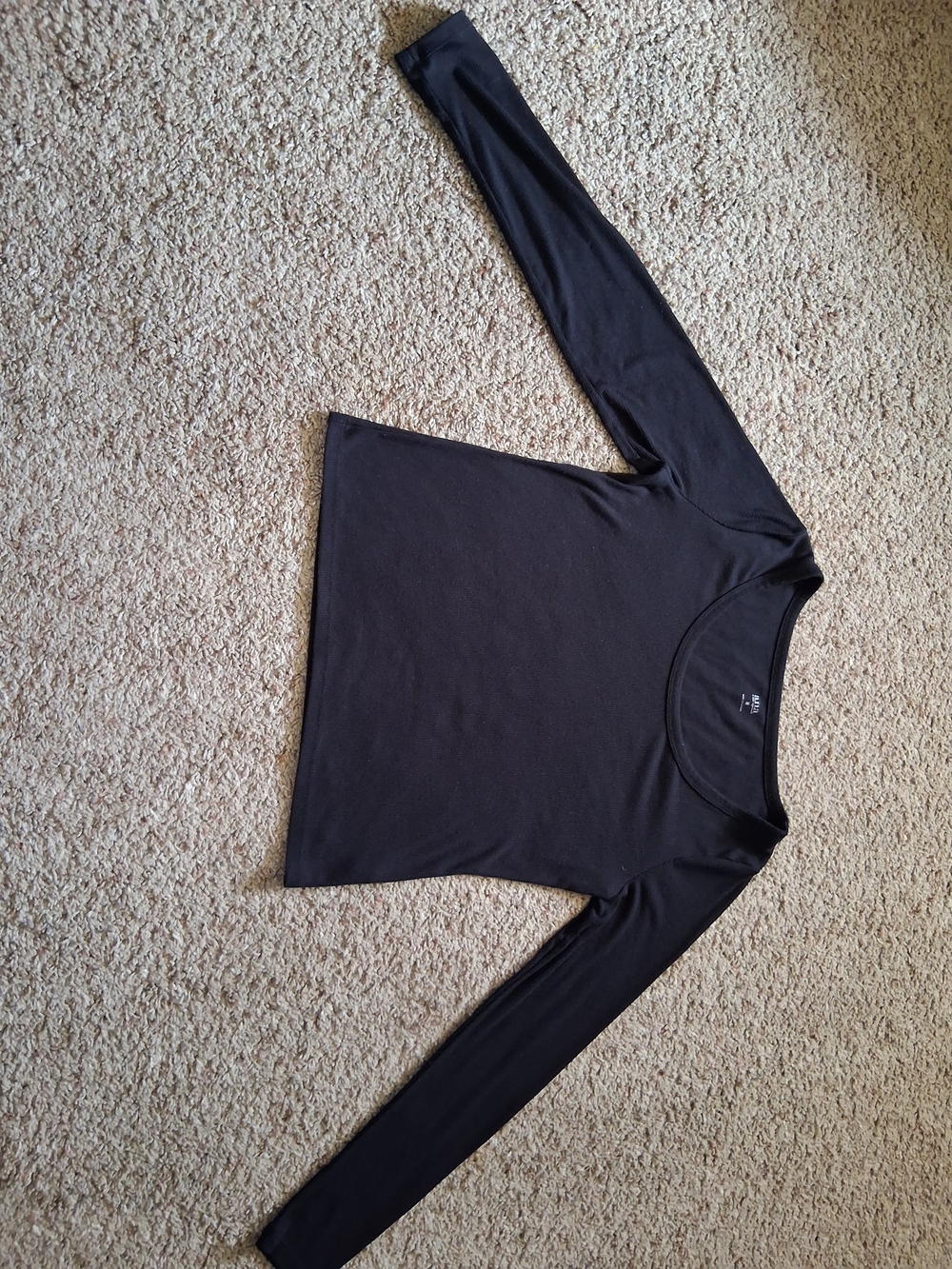 Source Unknown Black Long-Sleeve Scoop Crop Top For Woman Size M